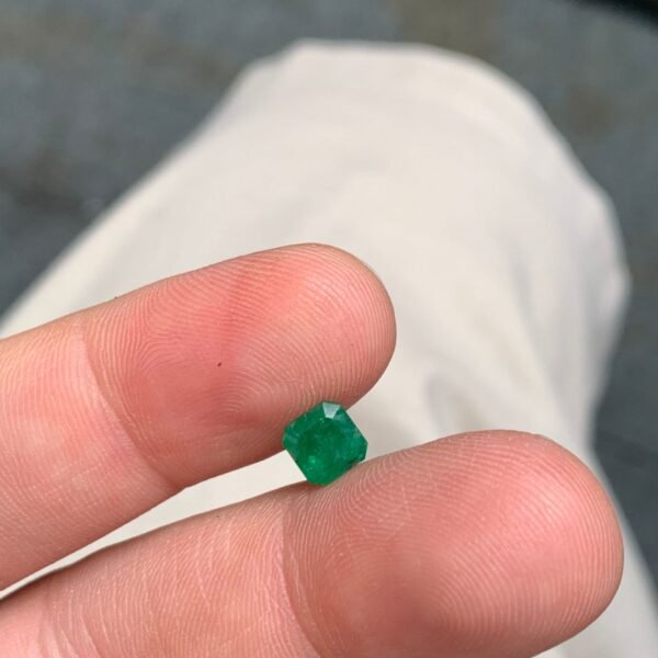 Swat Emerald 1.10ct - Image 2